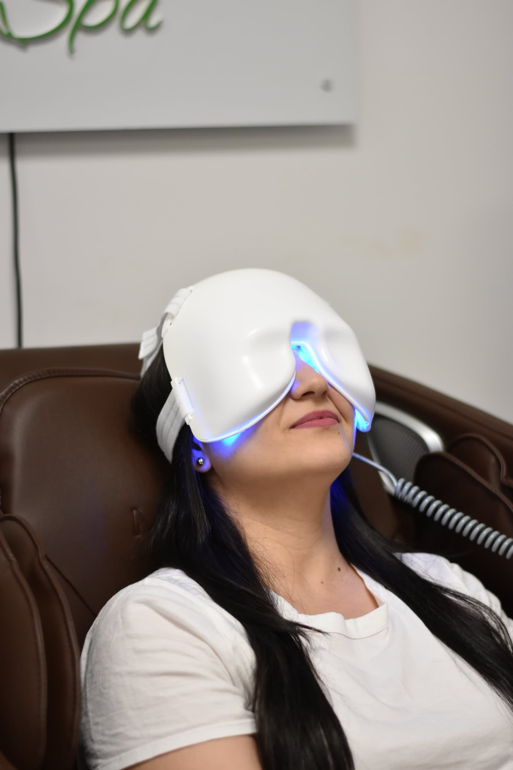 Sedinta EyeSpa la Centrul Medical Polinox