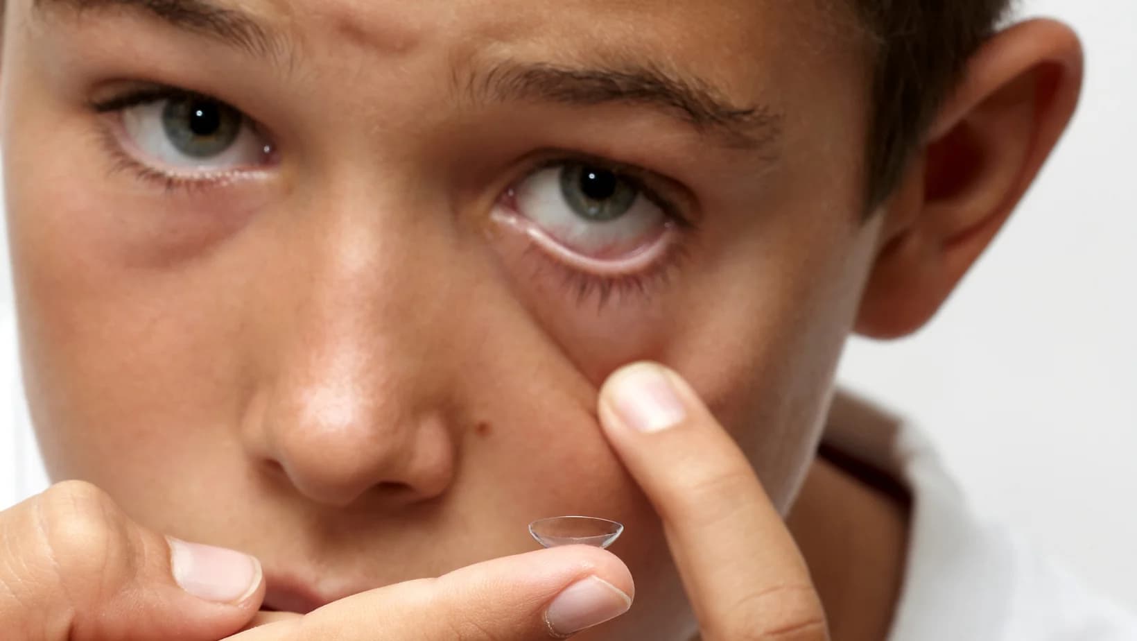 5 Beneficii ale lentilelor de noapte pentru copii si adolescenti cu miopie progresiva