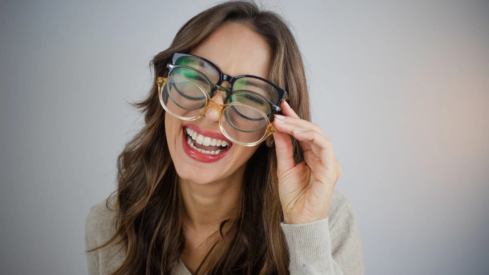 5 Tendinte in rame de ochelari – Ce se poarta in 2025