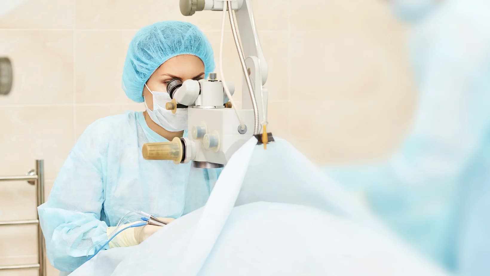 De ce tot mai multi pacienti aleg Centrul Medical Polinox Floresti pentru interventii oftalmologice?