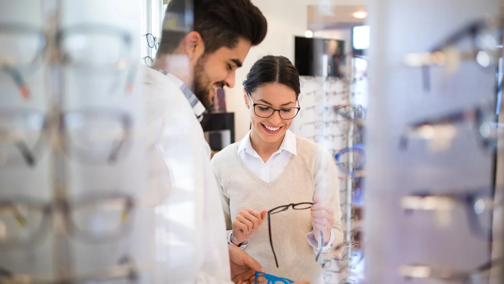 Nu porti ochelarii? Iata ce se intampla chiar si cu dioptrii reduse