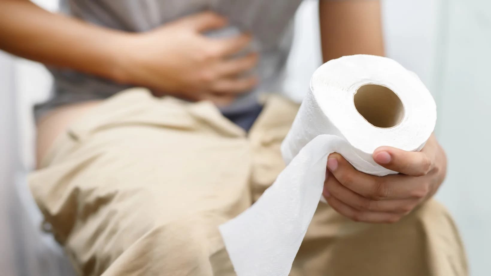 Scaune moi frecvente? Afla cauzele posibile si cand trebuie sa mergi la medic